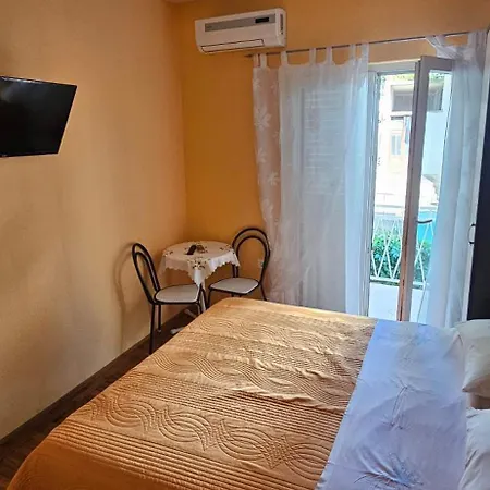 Vujcic Apartment Makarska